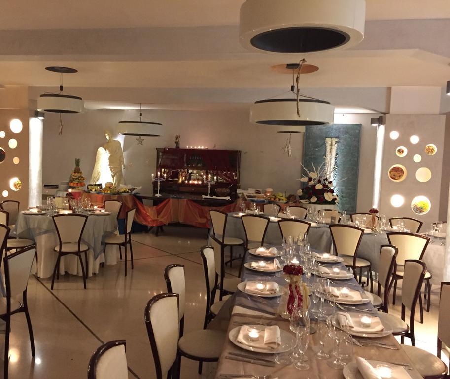 Hotel Ristorante Cavaliere Scario Dış mekan fotoğraf