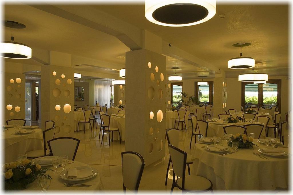 Hotel Ristorante Cavaliere Scario Dış mekan fotoğraf