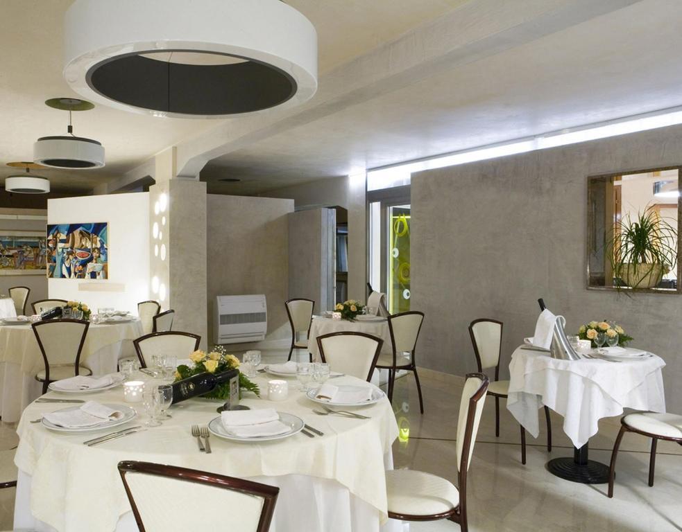 Hotel Ristorante Cavaliere Scario Dış mekan fotoğraf