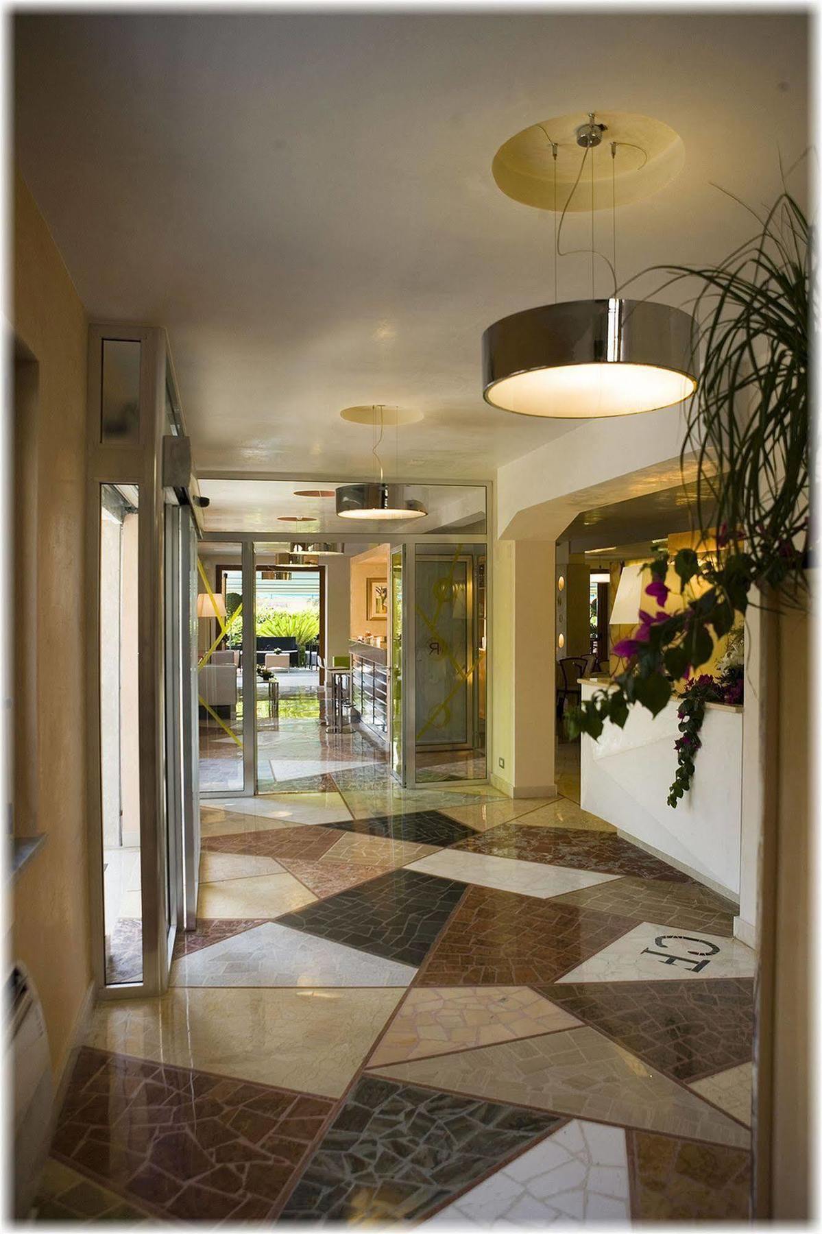 Hotel Ristorante Cavaliere Scario Dış mekan fotoğraf