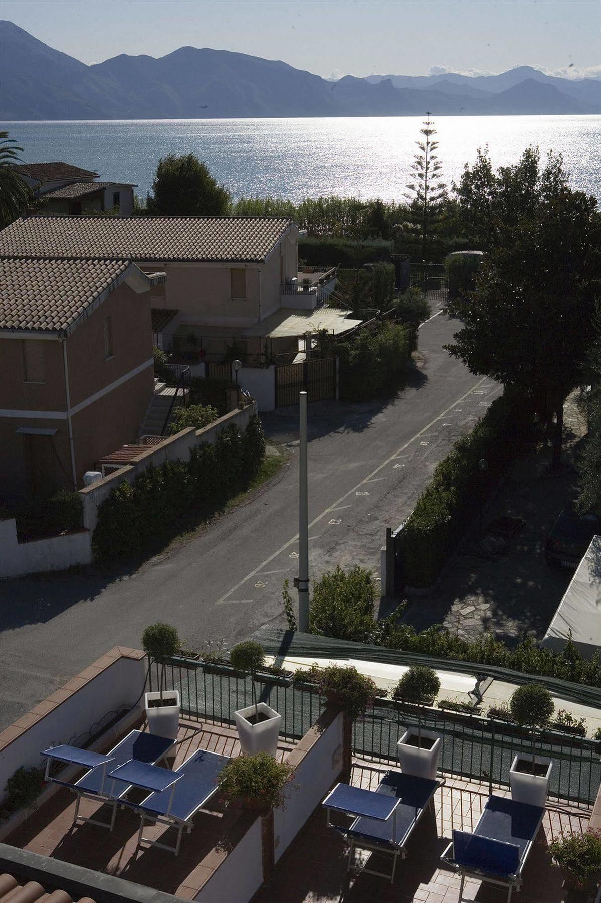 Hotel Ristorante Cavaliere Scario Dış mekan fotoğraf